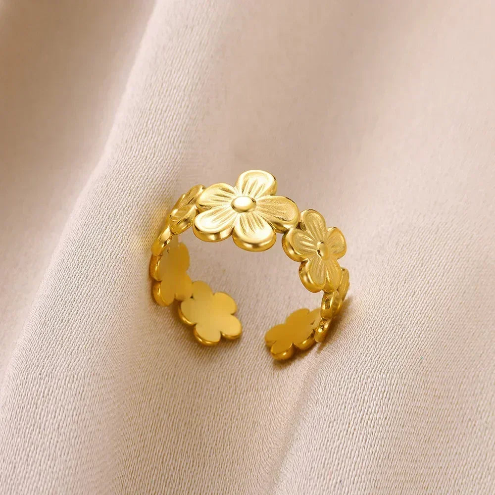18K Gold Statement Ring